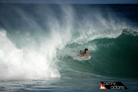 Riding Pipeline, Oahu, Hawaii